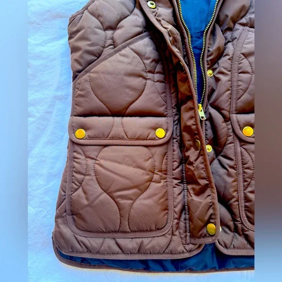 J. Crew Quilted Excursion Vest XXS - Picture 4 of 15